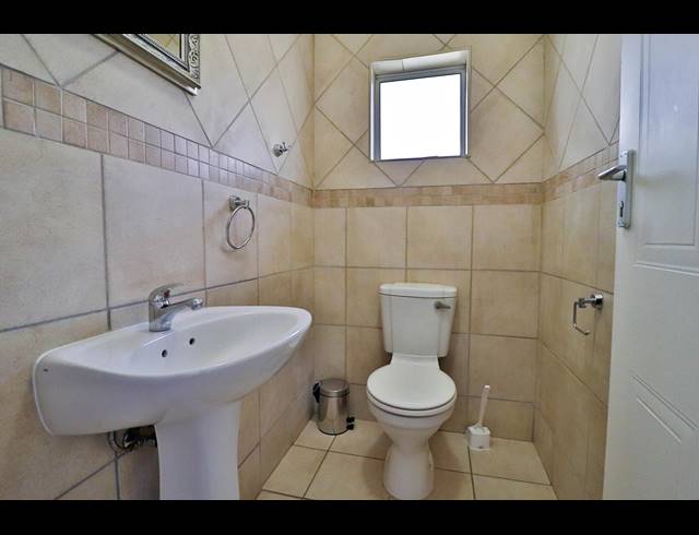 2 BEDROOM HOUSE SOLD IN PRETORIUSPARK